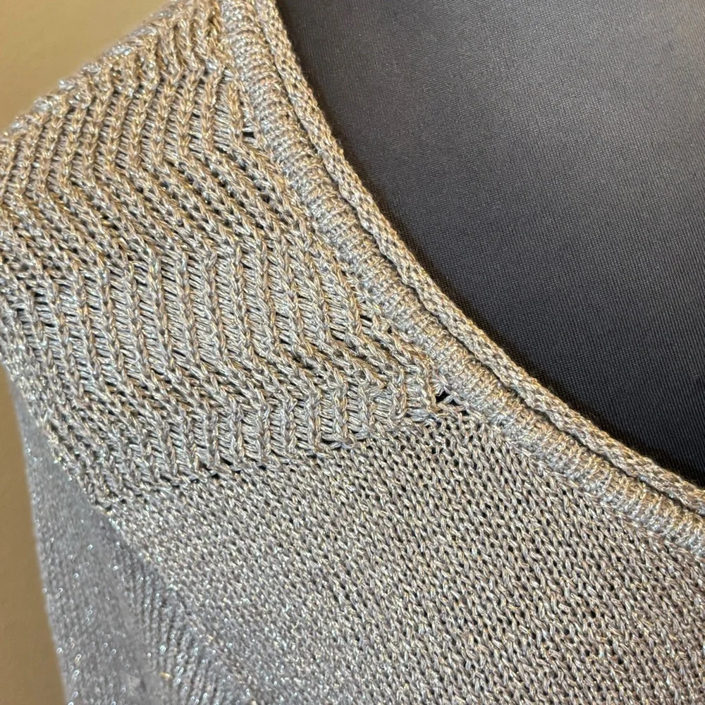 Democracy Gold Metallic Knit V-Neck Sweater, Large
